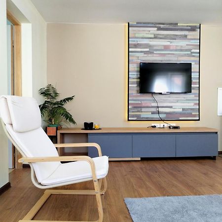 Nikas Apartman Donji Milanovac Exteriér fotografie