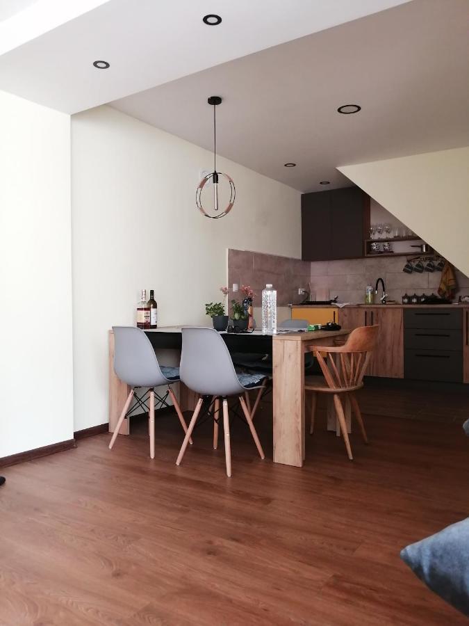 Nikas Apartman Donji Milanovac Exteriér fotografie