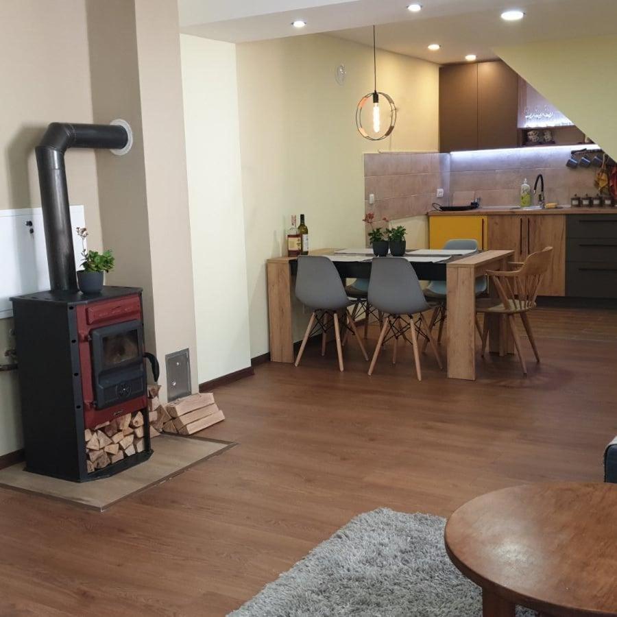 Nikas Apartman Donji Milanovac Exteriér fotografie