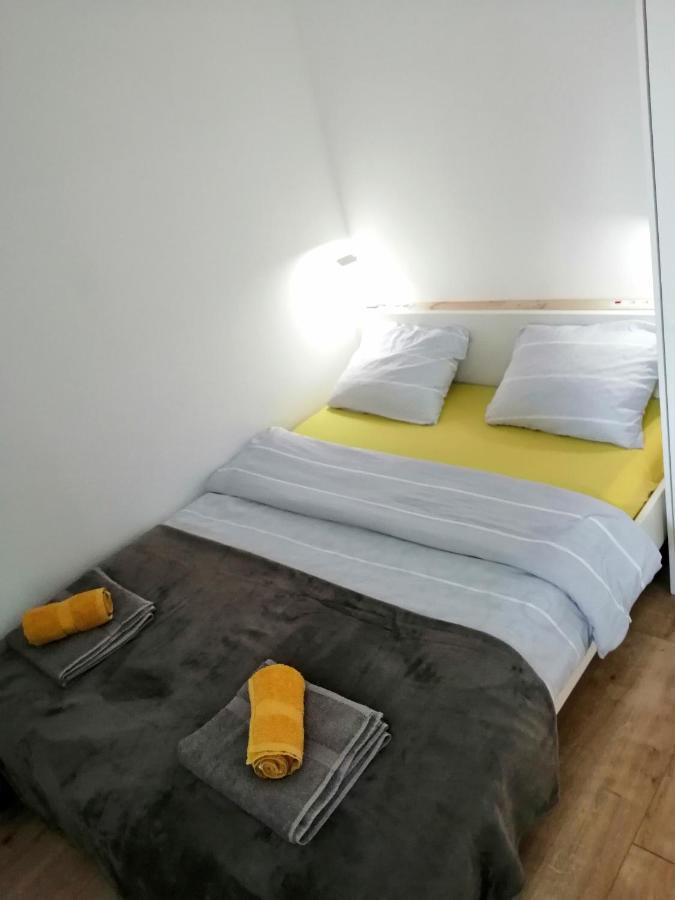 Nikas Apartman Donji Milanovac Exteriér fotografie